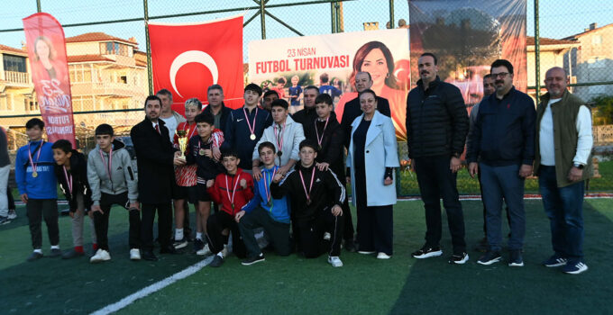 MURATLI’DA 23 NİSAN COŞKUSU FUTBOL ŞÖLENİYLE BİRLEŞTİ