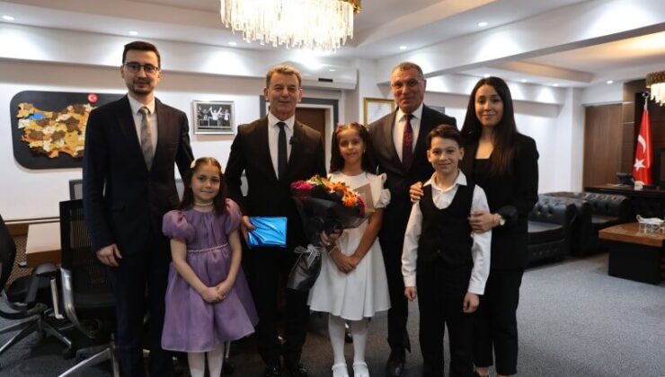 BAŞKAN ÇETİN, KOLTUĞU MİNİKLERE DEVRETTİ