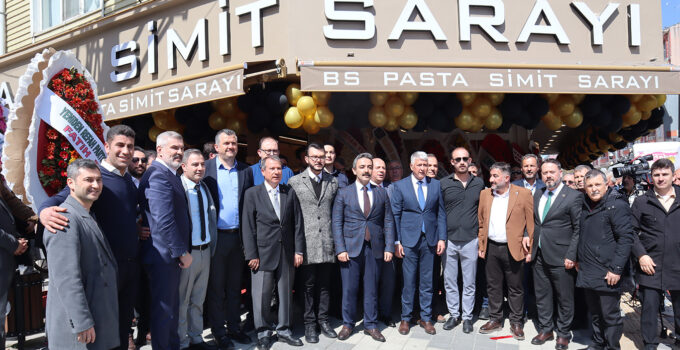 PASTA SİMİT SARAYI YENİLENEN YÜZÜYLE HİZMETE AÇILDI