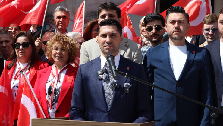 SEDAT ÇOLAK: “YAŞASIN CUMHURİYET”