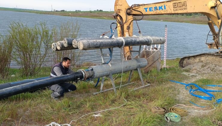 TÜRKMENLİ GÖLETİ’NE YÜZER TERFİ İSTASYONU KURULDU
