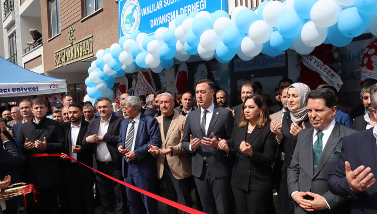 VANLILAR DERNEĞİ’NE GÖRKEMLİ AÇILIŞ
