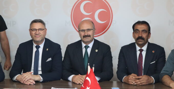 AK PARTİ, MHP İLE BAYRAMLAŞTI