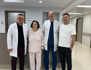 75 YAŞINDAKİ HASTAYA UYANIK OMURGA CERRAHİSİYLE ŞİFA