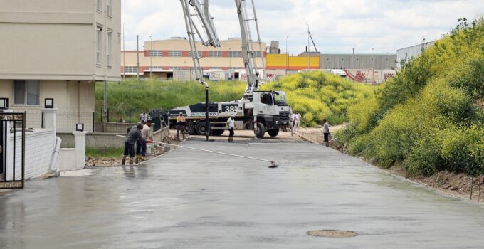 KIRLANGIÇ SOKAK’TA YOL ÇALIŞMASI TAMAMLANDI