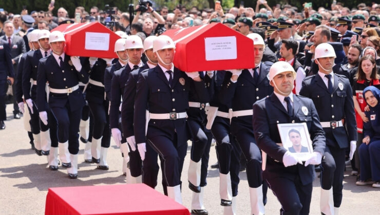 TEKİRDAĞ ŞEHİTLERİNİ GÖZYAŞLARI VE DUALARLA EBEDİYETE UĞURLADI
