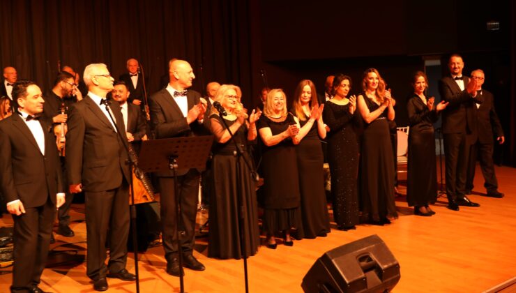 TÜRK MÜZİĞİ KOROSU’NDAN MUHTEŞEM KONSER