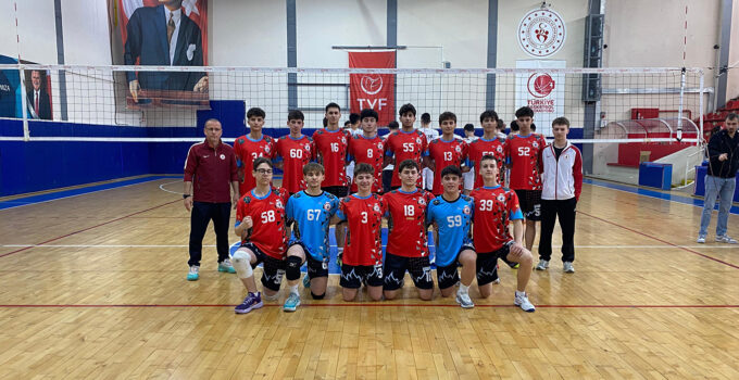 ÇERKEZKÖY VOLEYBOL AKADEMİ YARI FİNALDE