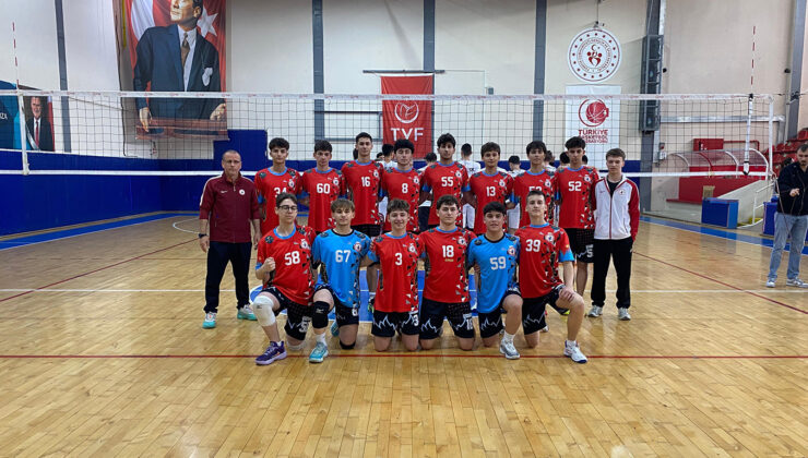 ÇERKEZKÖY VOLEYBOL AKADEMİ YARI FİNALDE