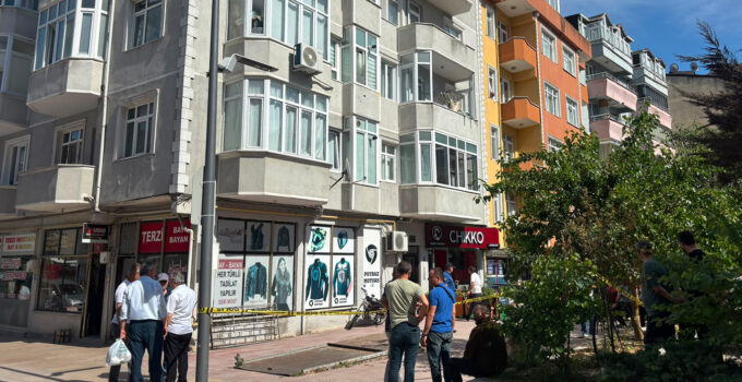 62 YAŞINDAKİ VATANDAŞ EVİNDE ÖLÜ BULUNDU