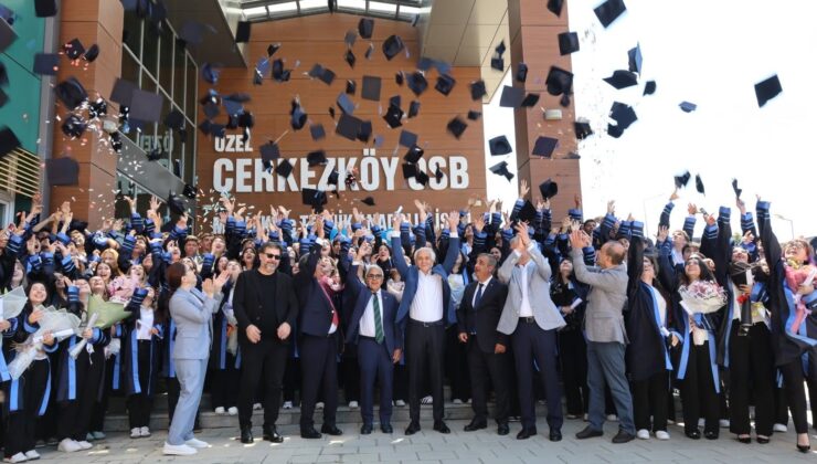 ÖZEL ÇOSB MESLEKİ VE TEKNİK ANADOLU LİSESİNDE MEZUNİYET COŞKUSU