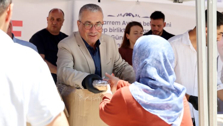 BELEDİYEDEN AŞURE İKRAMI