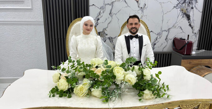 BÜNYAMİN VE SILA DÜNYAEVİNE GİRDİ