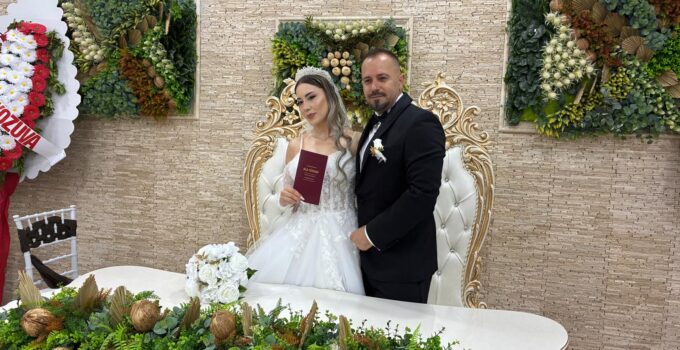 KAAN VE İREM, GÖRKEMLİ TÖRENLE DÜNYALARINI BİRLEŞTİRDİ