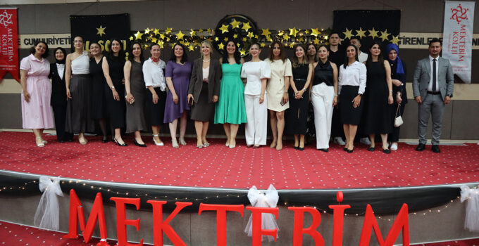 MEKTEBİM KOLEJİ’NDEN MUHTEŞEM YILSONU GÖSTERİSİ