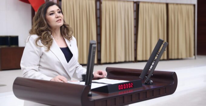 “ÇOCUKLARIMIZI SOKAĞA TERK EDEMEYİZ”