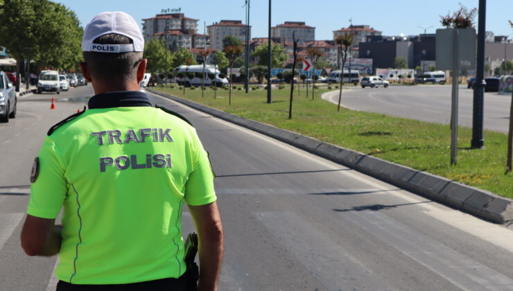 KAVŞAKTA GEÇİŞ ÖNCELİĞİNİ İHLAL EDENLERE CEZA YAZILDI