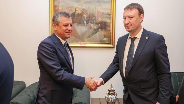 ÖZGÜR SÖNMEZ YENİ PARTİ’DE SİYASETE DEVAM EDECEK