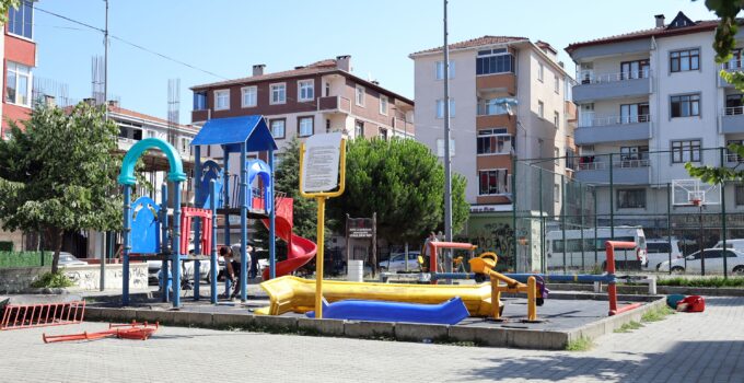 AZCANLAR SOKAK PARKI YENİLENİYOR