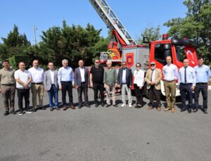 32 METRELİK DEV İTFAİYE ARACI HİZMETE GİRDİ