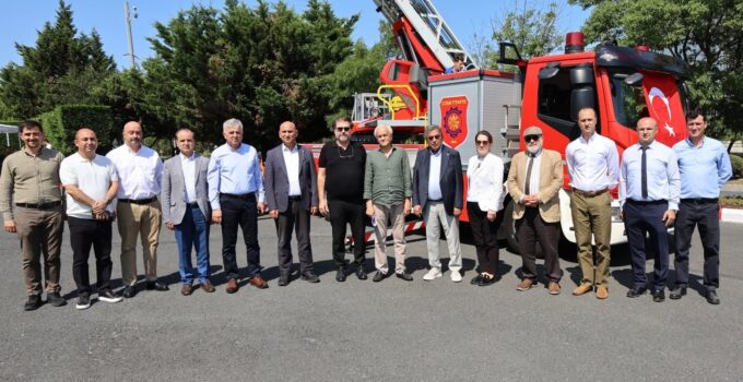 32 METRELİK DEV İTFAİYE ARACI HİZMETE GİRDİ