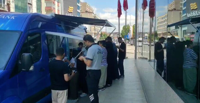 HALKBANK YOĞUNLUĞUNA MOBİL ÇÖZÜM