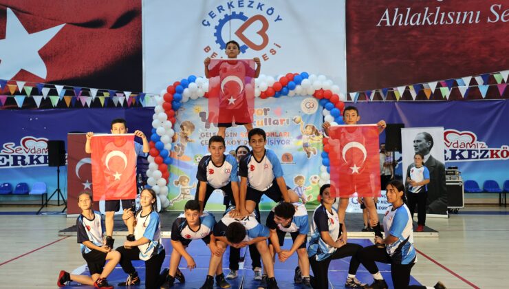 2 BİN ÖĞRENCİ KAYIT YAPTIRDI