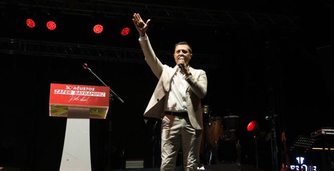 VAHAP AKAY; “BİR BÜYÜK LİDER VAR”