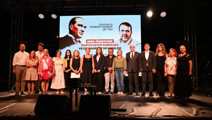 98 YILLIK GURUR ZAFER COŞKUSUYLA TAÇLANDI