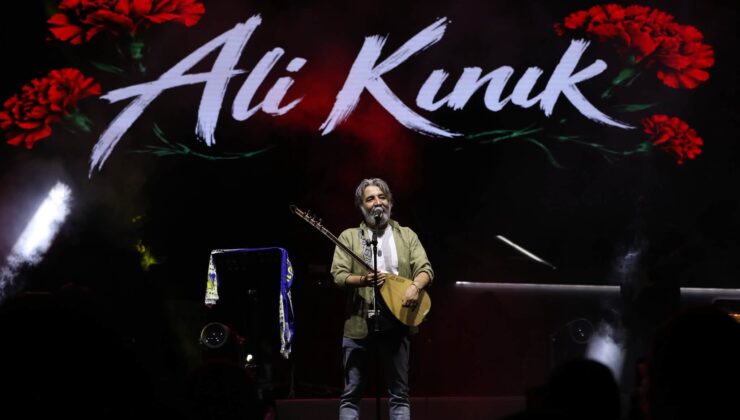 ALİ KINIK, KAPAKLI’DA SAHNE ALDI