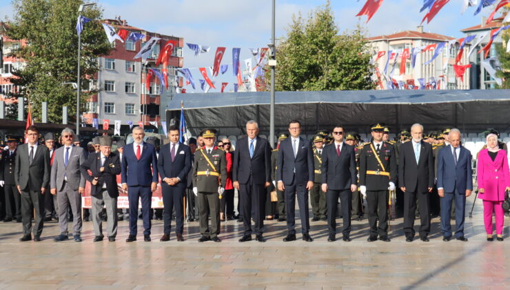 ÇERKEZKÖY’DE 30 AĞUSTOS COŞKUSU MEYDANLARA SIĞMADI