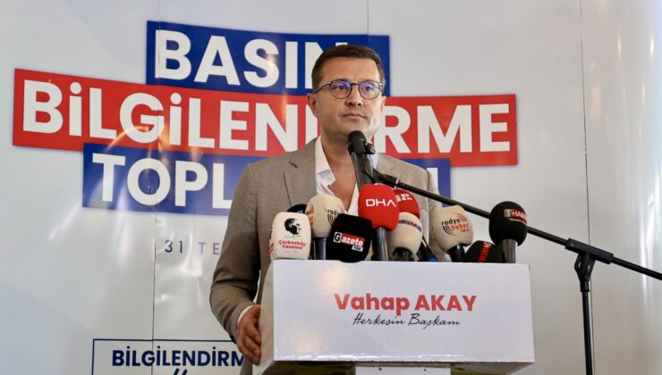 CHP’DEN İSTİFA ETTİ, YENİ PARTİ’DE DE OLMAYACAĞINI AÇIKLADI