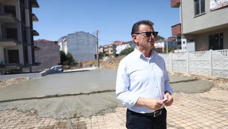 MEVLANA MAHALLESİ’NDE BETON YOL ÇALIŞMALARI SÜRÜYOR