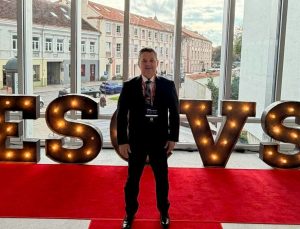 MAVİOĞLU, TÜRKİYE’NİN CERRAHİ DENEYİMİNİ DÜNYAYA ANLATTI