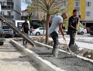 YÜZBAŞI SOKAK PARKI YENİLENİYOR