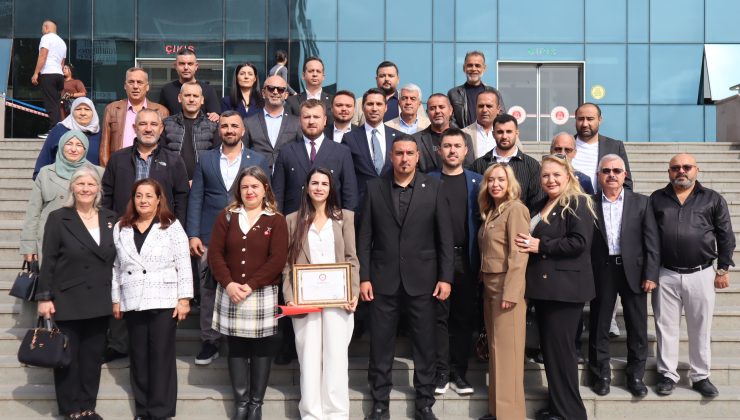 ÇOLAK; “YENİ PARTİ SAHALARDA OLACAK”
