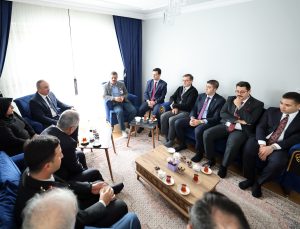 ŞEHİT AİLESİNE ANLAMLI ZİYARET