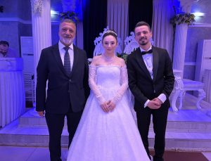 GÖRKEMLİ TÖRENLE DÜNYAEVİNE GİRDİLER