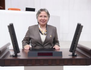 NURTEN YONTAR’DAN KADEMELİ EMEKLİLİK ÇAĞRISI