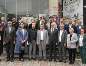 AKIN YILMAZ’DAN MUHTARLARA 12 YILLIK VEFA GELENEĞİ