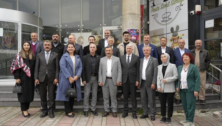 AKIN YILMAZ’DAN MUHTARLARA 12 YILLIK VEFA GELENEĞİ