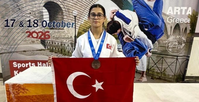 BERRAK BEKCİ, BALKAN ÜÇÜNCÜSÜ OLDU