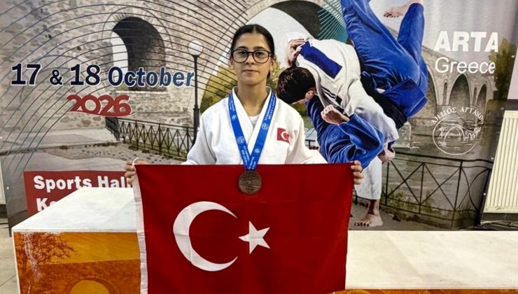 BERRAK BEKCİ, BALKAN ÜÇÜNCÜSÜ OLDU