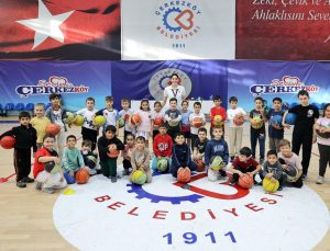 GÜZ DÖNEMİ SPOR KURSLARINA YOĞUN İLGİ