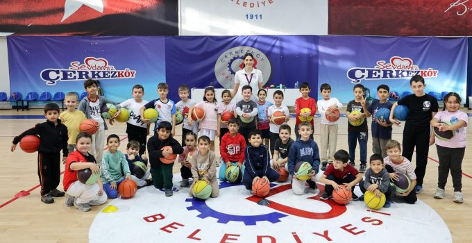 GÜZ DÖNEMİ SPOR KURSLARINA YOĞUN İLGİ