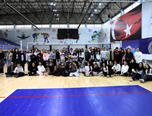 LGS’YE HAZIRLANAN ÖĞRENCİLER STRES ATTI